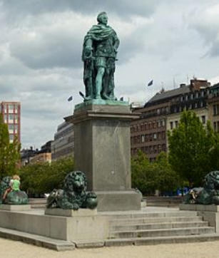 Staty av Karl XIII i Kungsträdgården, Stockholm